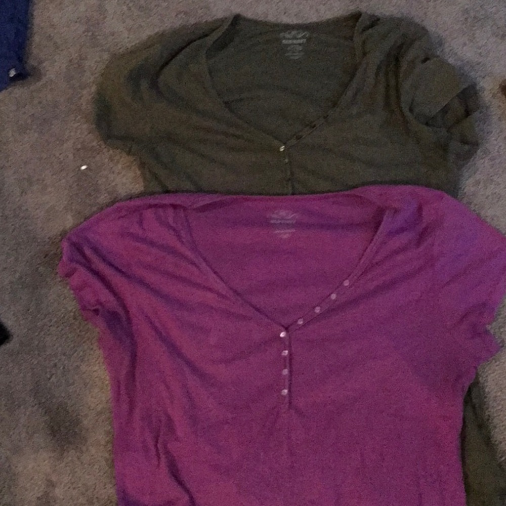 Old navy tshirts
